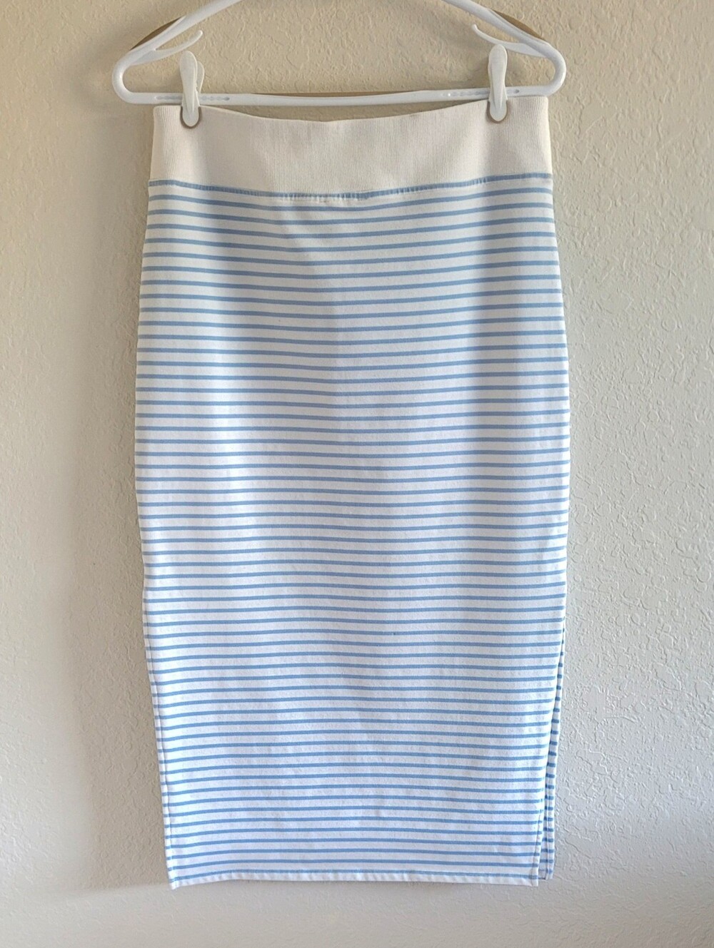 sundays Pencil White and Light Blue Striped Knit Skirt. Nautical. Sz. M Like New